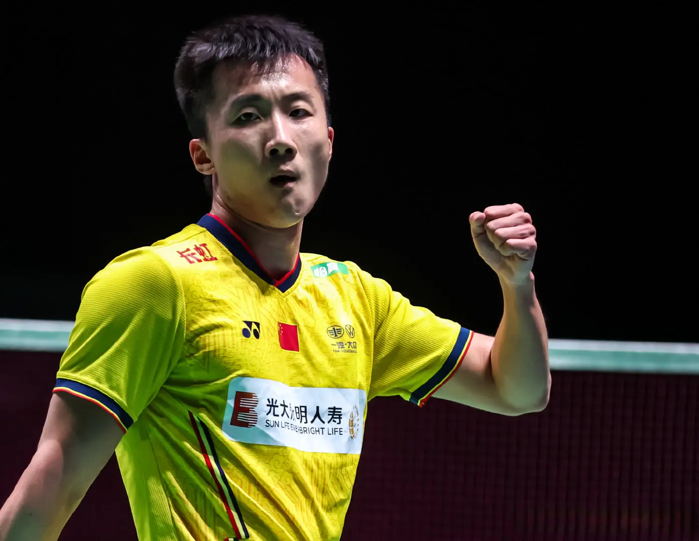 AA, 吉丁努蓬展, 周天成取得 AA, 吉丁努蓬展, 周天成取得